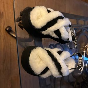 Uggs slippers